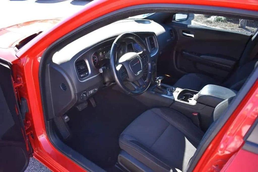 2019 Dodge Charger - Image 5